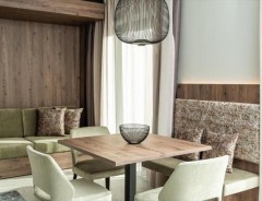 Valdaora - Rezidencia Corones Suites 
      